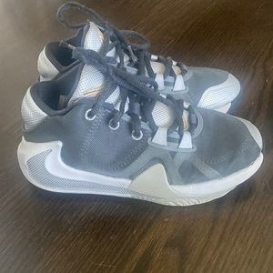 Nike Freak 1 boys basketball shoes, great used condition.
